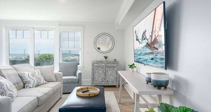 Penthouse with Private Roofdeck on Plymouth Harbor