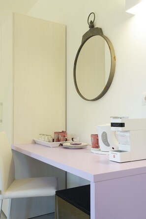 Kamar Quadruple Deluks | Meja kerja, Wi-Fi gratis, dan seprai linen