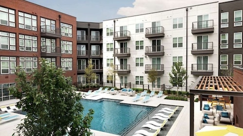 Luxe 1Bedroom Downtown Carrollton by Galleria Mall