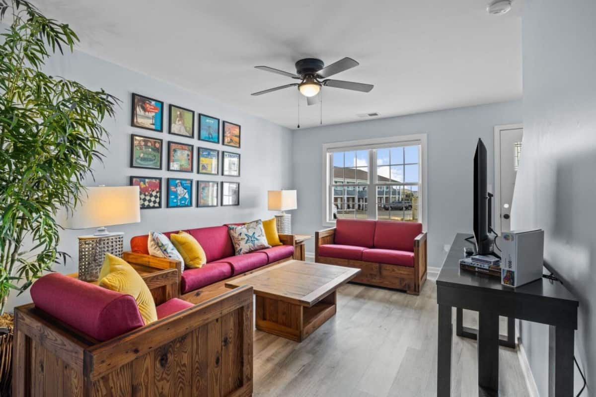 Condo, 2 Bedrooms | Living room