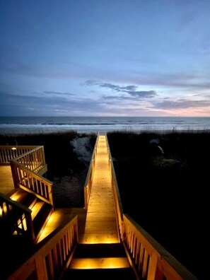 House, 5 Bedrooms | Exterior