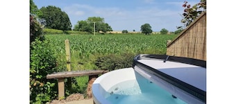 Bonneys Barn Retreat - Luxury homely getaway