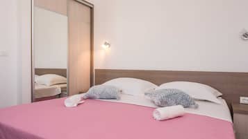 2 habitaciones, cunas gratuitas y wifi