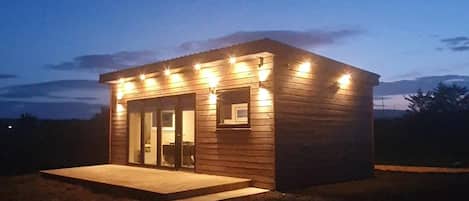Chalet, 1 King Bed with Sofa bed | Exterior