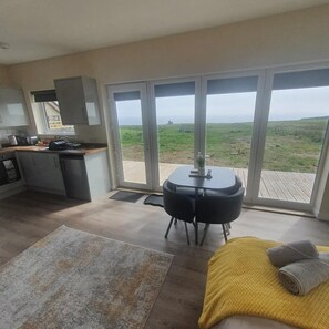 Dining - Beautiful Executive Chalet on the Nc500 (Latheron)