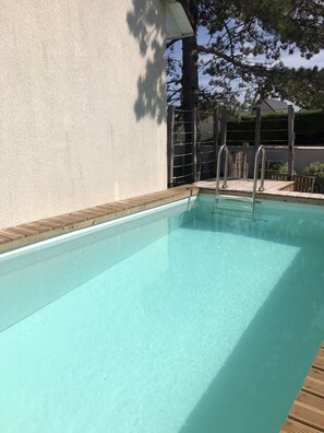 Ulkouima-allas, lämmitetty uima-allas