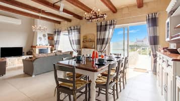 Family House, Multiple Bedrooms (Twilight Gozitan Farmhouse With Pool) | Interior