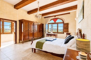 Rumah Keluarga, 4 kamar tidur, balkon (Villayana Gozitan Farmhouse with pool) | 4 kamar tidur