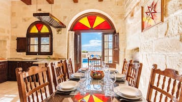 Family House, 4 Bedrooms, Balcony (Villayana Gozitan Farmhouse with pool) | Dining