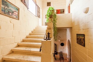 Maison Familiale, plusieurs chambres (Villayana Gozitan Farmhouse with pool) | Intérieur