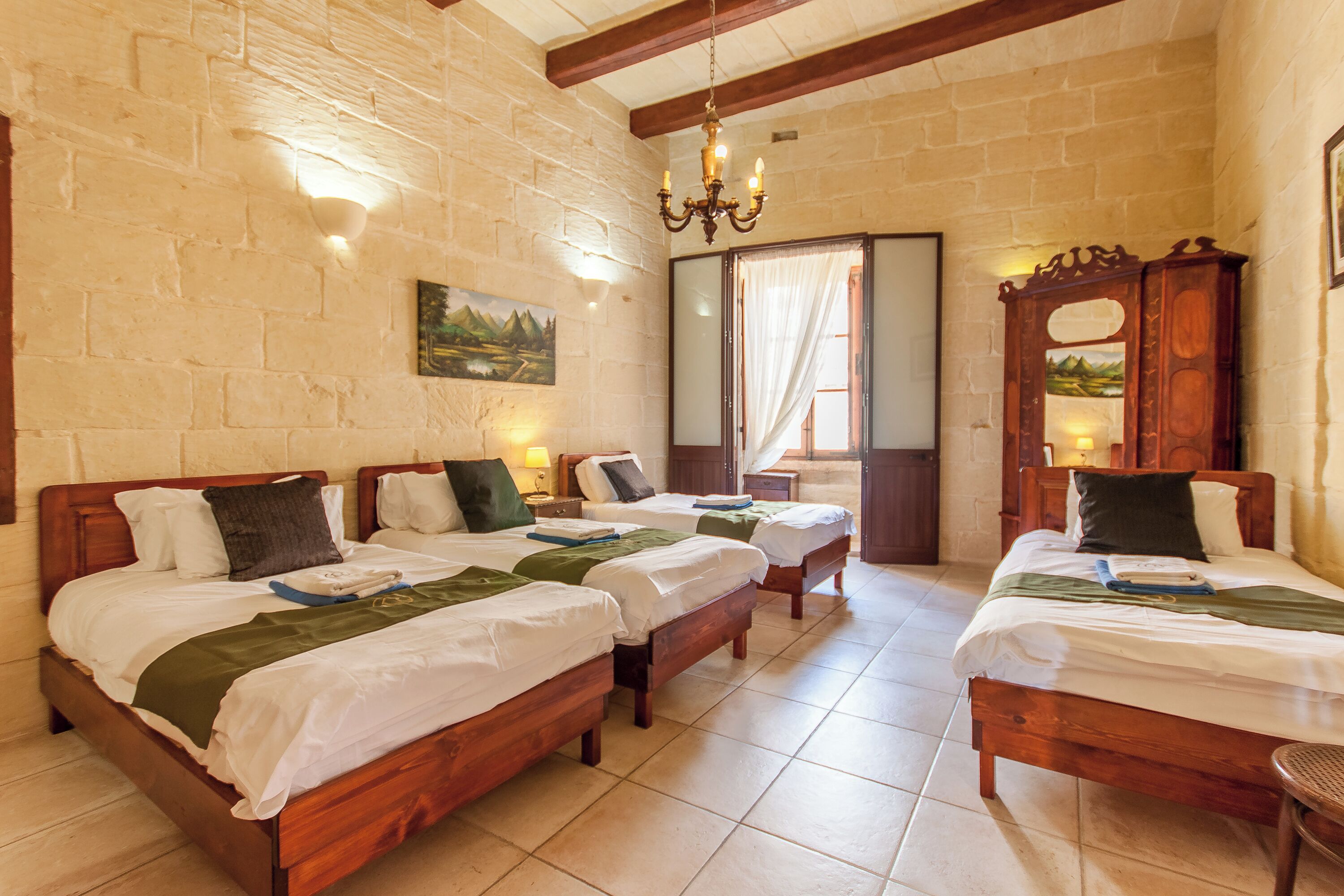 家庭独立别墅, 多间卧室 (Villayana Gozitan Farmhouse with pool) | 4 多间卧室、免费 WiFi、床单