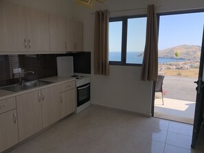 Studio Apartment with Sea View | Private kitchen