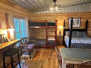 1 bedroom, desk, free WiFi, bed sheets