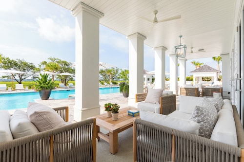 “High Tide” 2590 Helmsman Road, Johns Island is a 3 bedroom, 3.5 bath villa