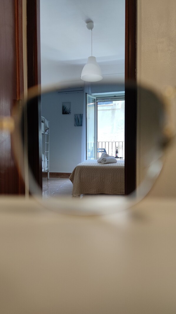 1 Schlafzimmer, Bügeleisen/Bügelbrett, Reisekinderbett, kostenloses WLAN