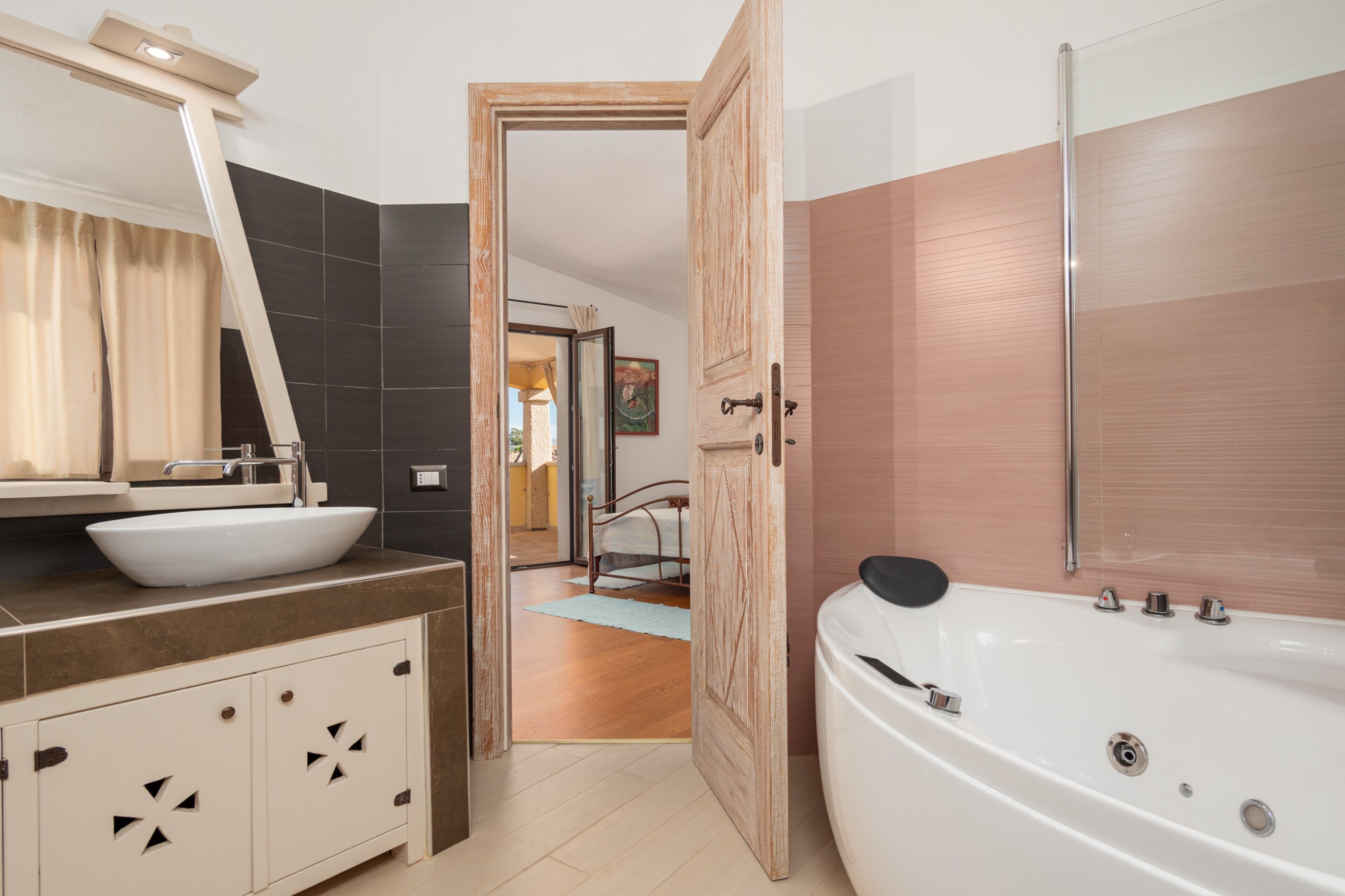 Bathtub, hair dryer, towels