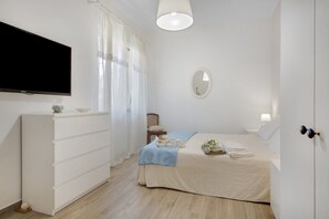 2 chambres, fer et planche à repasser, Wi-Fi gratuit, draps fournis