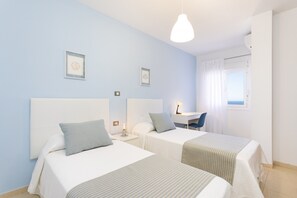 2 habitaciones, tabla de planchar con plancha y wifi gratis 