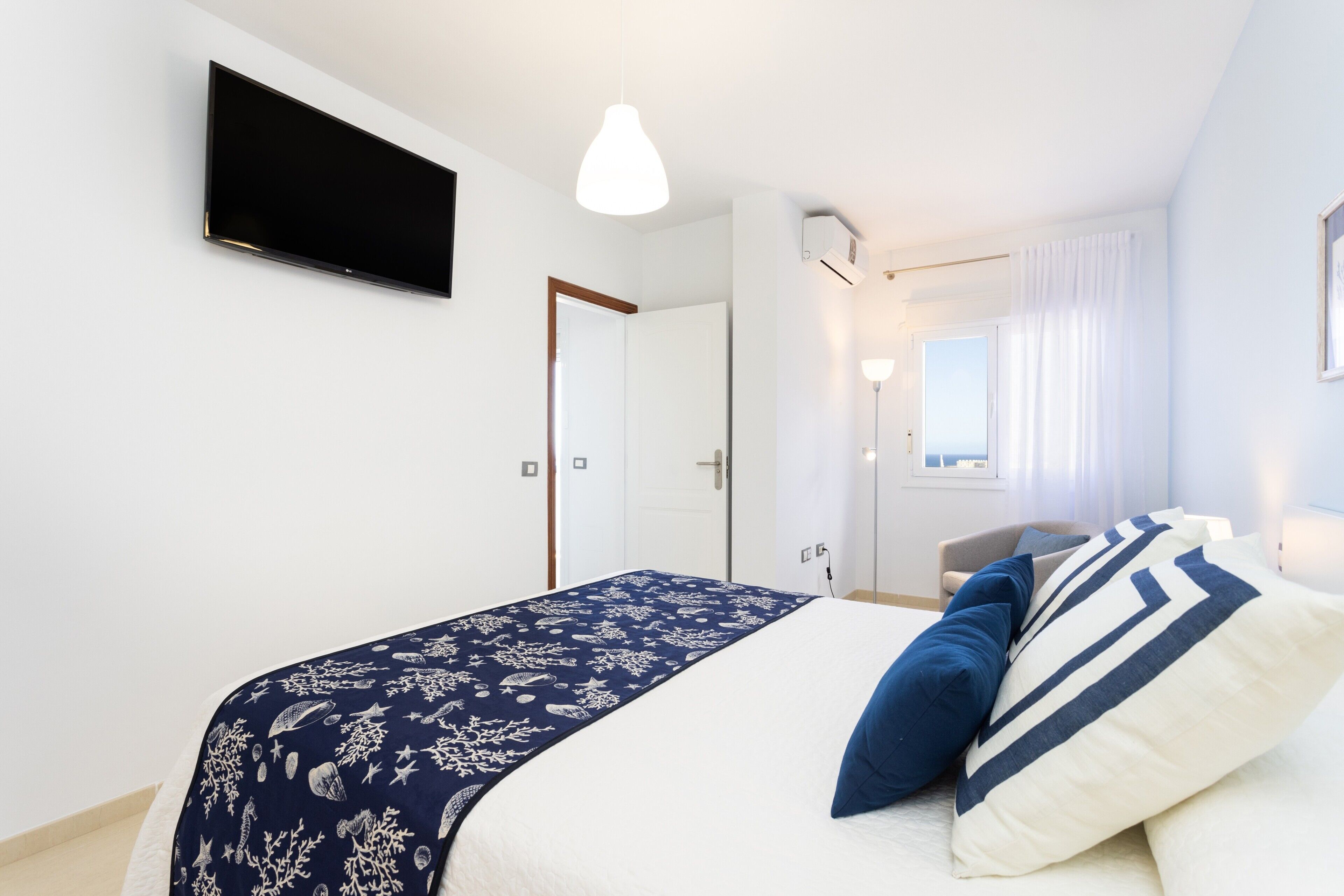 2 dormitorios, tabla de planchar con plancha, wifi gratis y ropa de cama