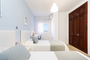 2 quartos, ferros/tábuas de passar roupa, Wi-Fi de cortesia