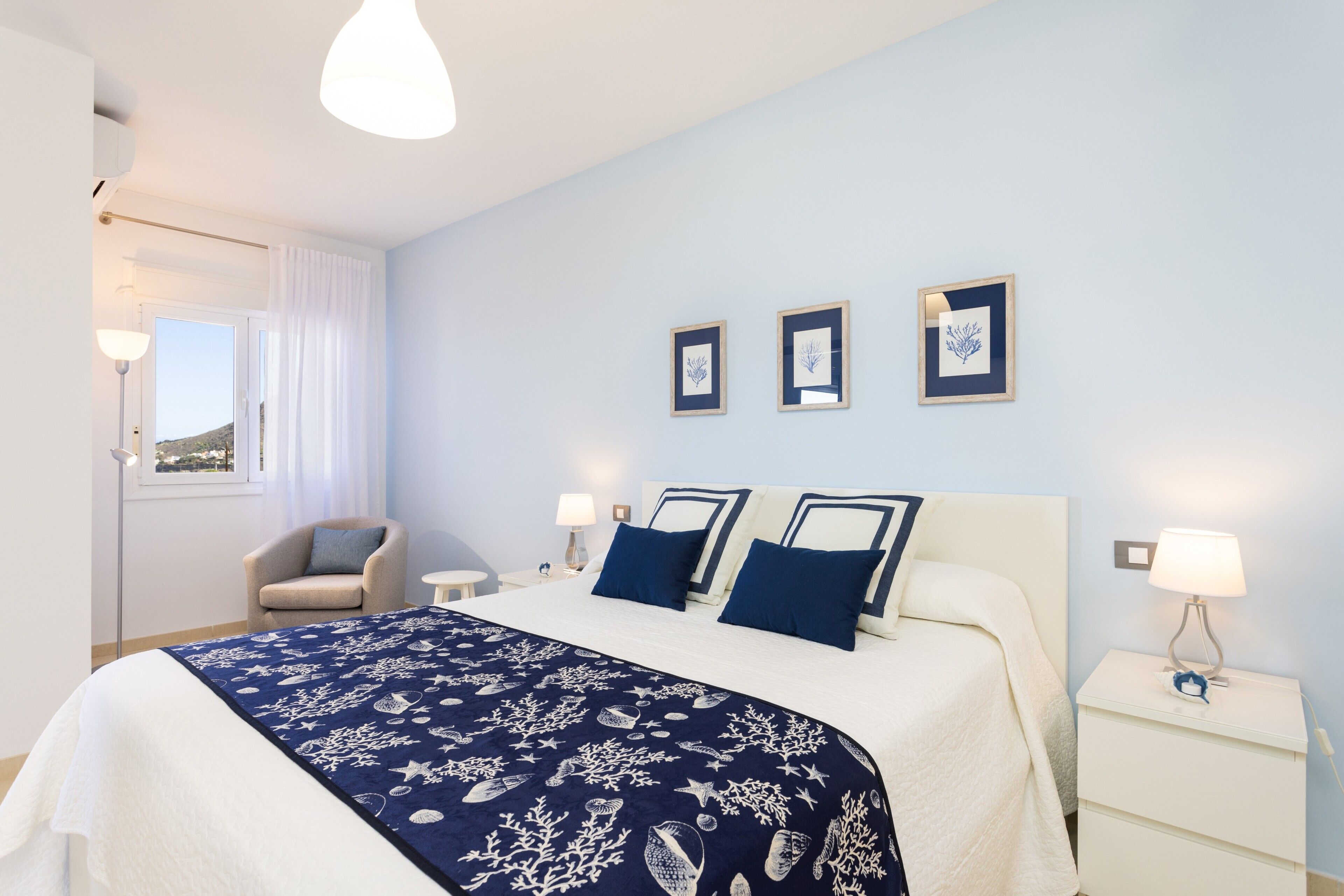 2 slaapkamers, een strijkplank/strijkijzer, gratis wifi, beddengoed