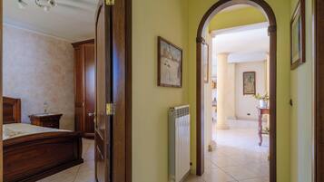 3 habitaciones, tabla de planchar con plancha y wifi gratis