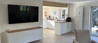 6 N-Street - Luxuriously furnished vacation apartment with garden