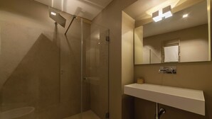 Loft, 1 habitación | Regadera en el baño