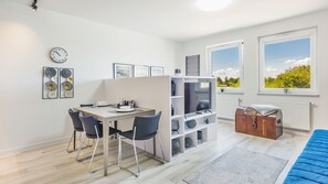 Studio (19) | Wohnbereich | 30-Zoll-Plasmafernseher mit Satellitenempfang, Fernseher