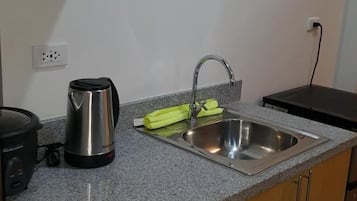 Studio, 1 Bedroom, Accessible, Patio | 1 bedroom, bed sheets