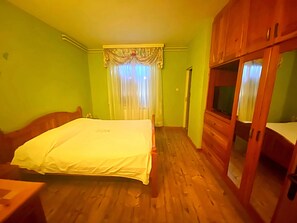 Huis, 3 slaapkamers, roken, terras | 3 slaapkamers, reisbedje
