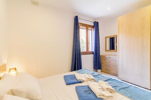 2 bedrooms, free WiFi, bed sheets - Gee9teen Gozitan Villa, Pool & Whirlpool (Ghajnsielem)