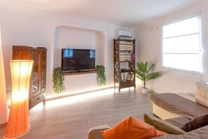 Books - "Le Finestrelle Apartment" (Anacapri)