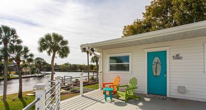 The Keys Bungalow On The Cotee River