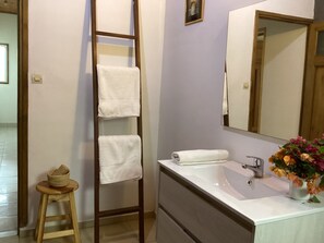 Ducha del cuarto de baño