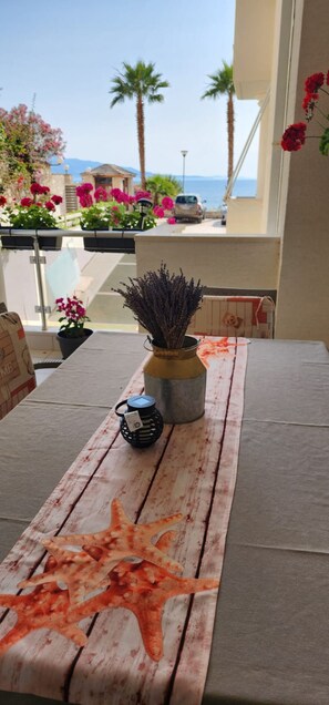 Apartment, 1 Bedroom, Smoking, Balcony | Outdoor dining