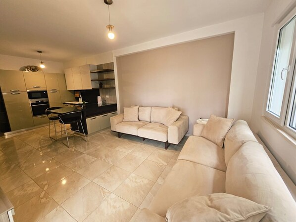 Apartment, 1 Bedroom, Smoking, Balcony | Living area