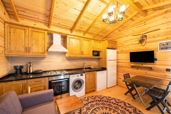 Bungalow, 1 Schlafzimmer, eigener Pool | Eigene Küche