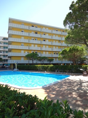 Apartment, 1 Bedroom, Balcony, Ocean View | Pool