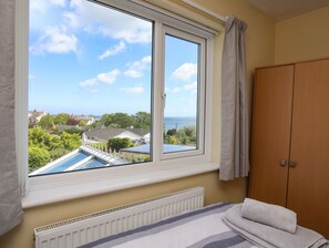 3 habitaciones, decoración personalizada y muebles diferentes 