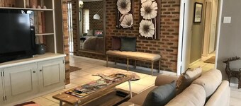 Spacious family house with outside entertainment area & garden, child friendly..