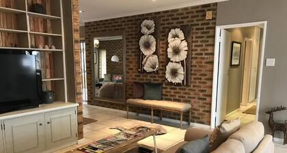 Spacious family house with outside entertainment area & garden, child friendly..