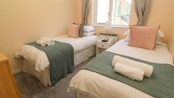 Cottage | 2 bedrooms, individually decorated, individually furnished, free WiFi