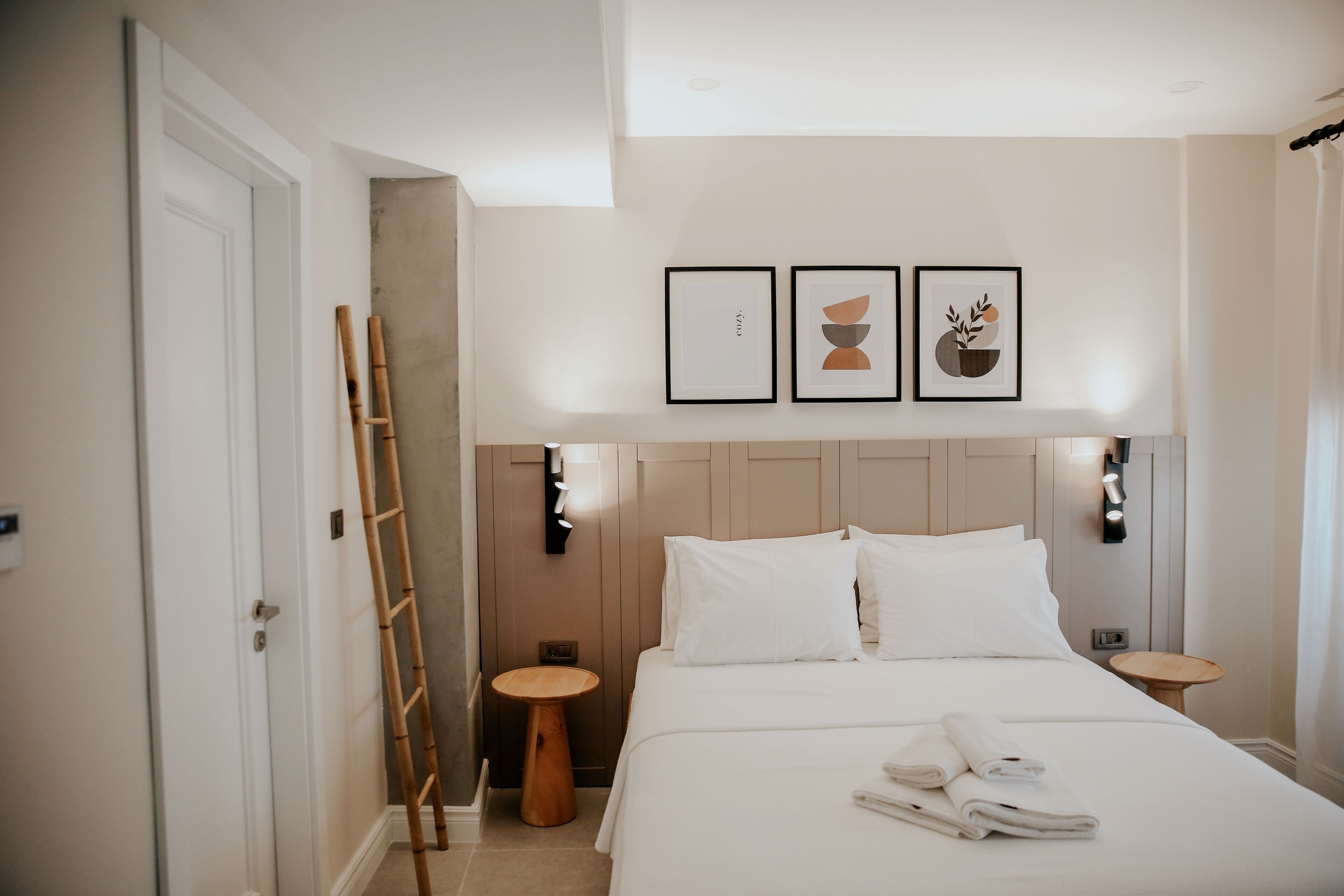 Sábanas de algodón egipcio, ropa de cama de alta calidad y minibar 