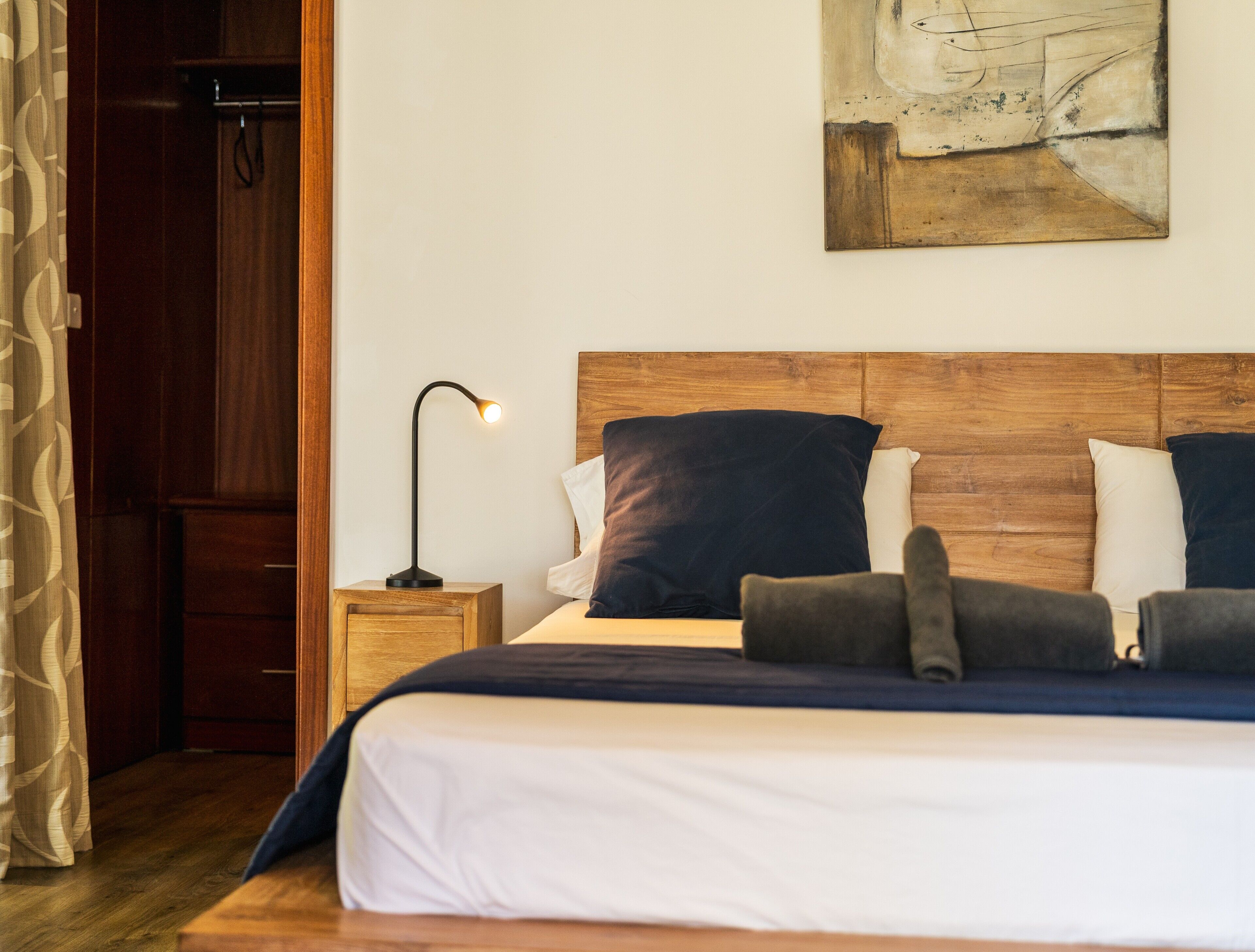 4 bedrooms, travel cot, free WiFi, bed sheets