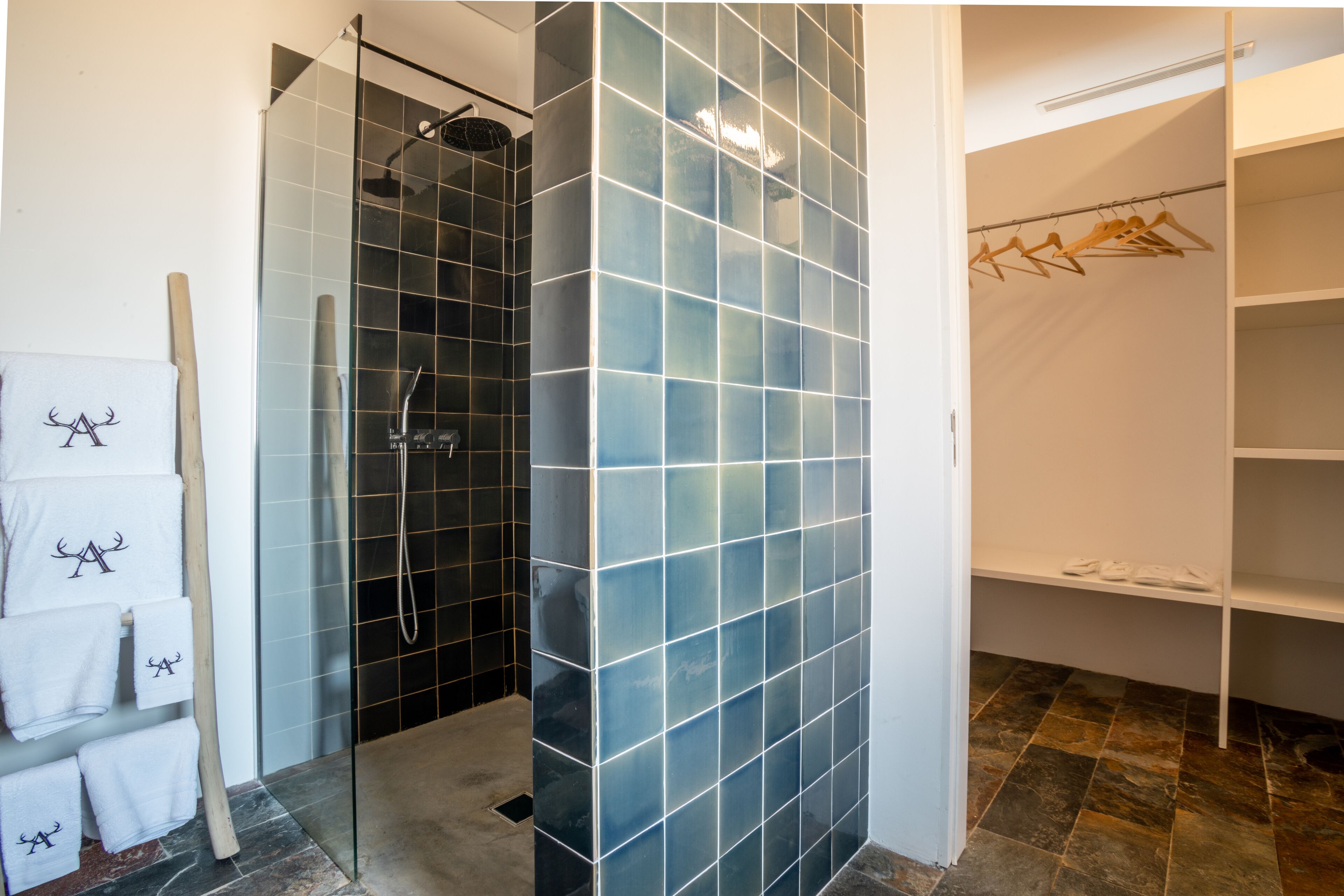 Double Room, Pool View | Bathroom | Towels
