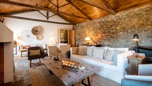 Cottage, nhiều phòng ngủ | Truy cập Internet không dây miễn phí, bộ trải giường