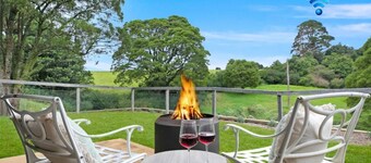 Hoddle Lane – rural views, fireplace and air conditioning