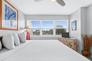 Casa de ciudad, 2 habitaciones, frente al mar | Decoración personalizada y muebles diferentes 