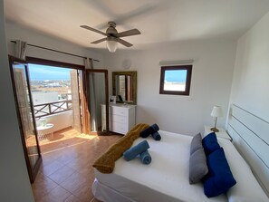 3 slaapkamers, een bureau, geluiddichte muren